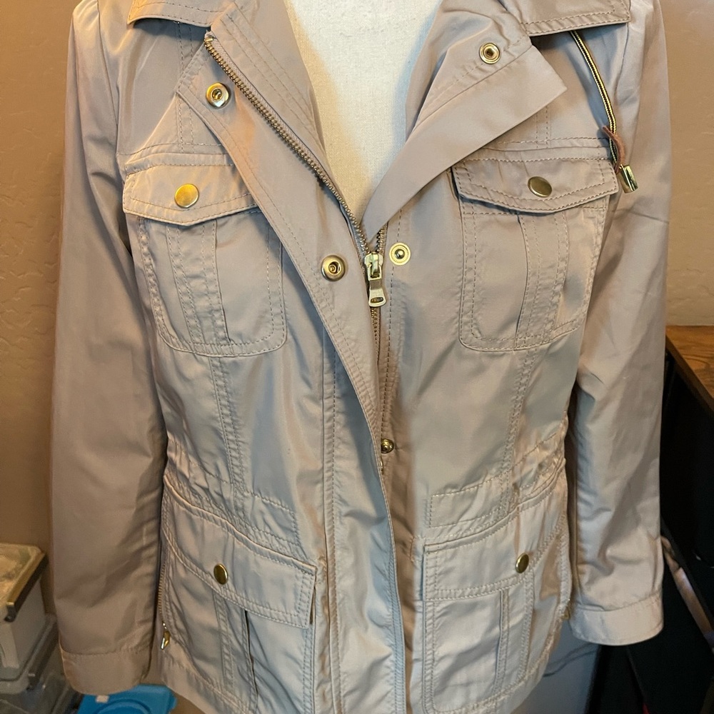 Very Classy Lightweight Talbots Jacket - image 8